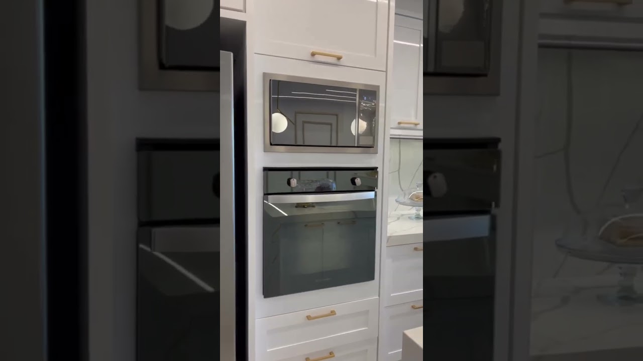 Capa do vídeo da cozinha contemporânea com tons claros da ILF